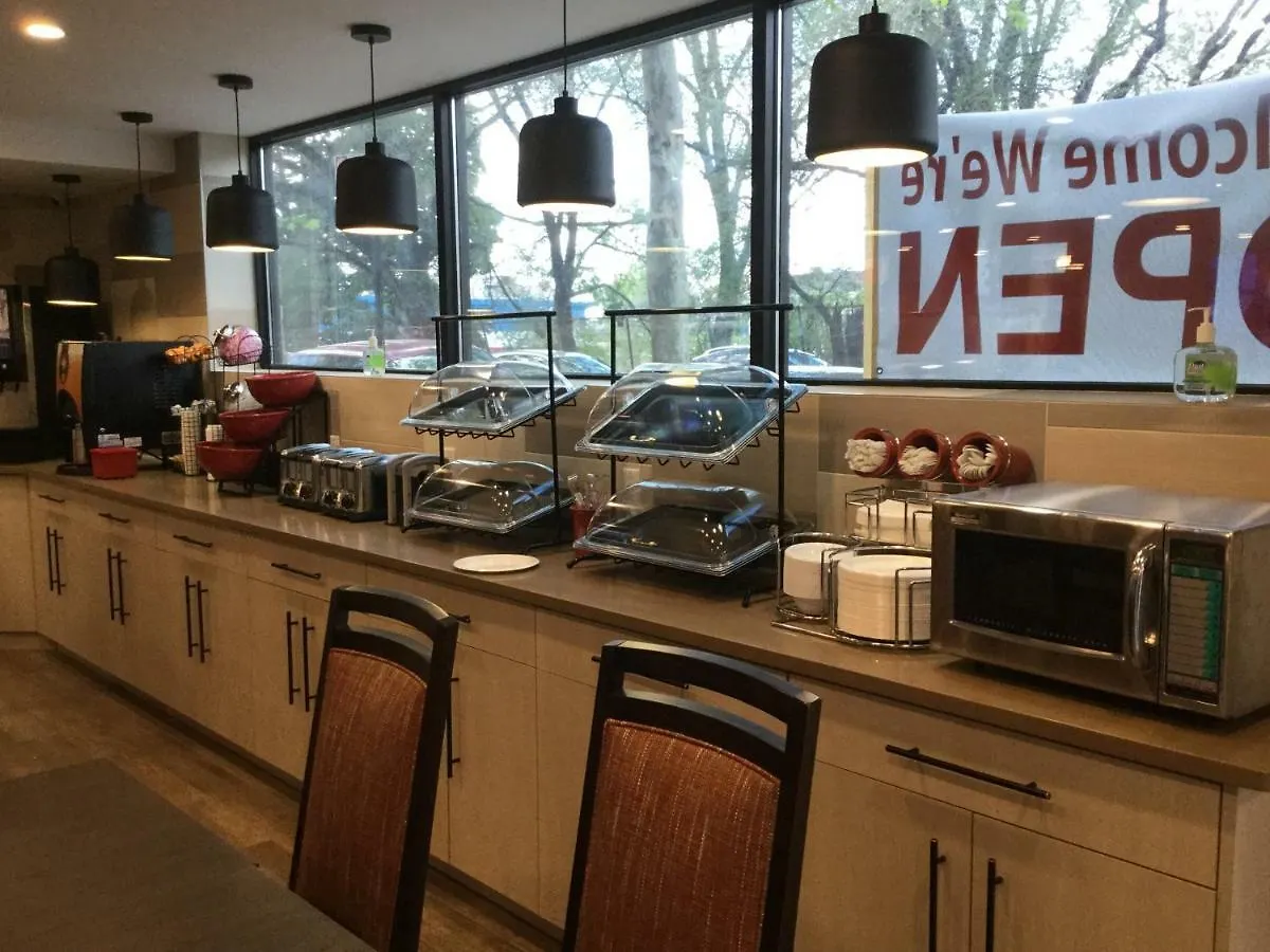 Ramada By Wyndham Bronx Terminal Hotel New York 3*,